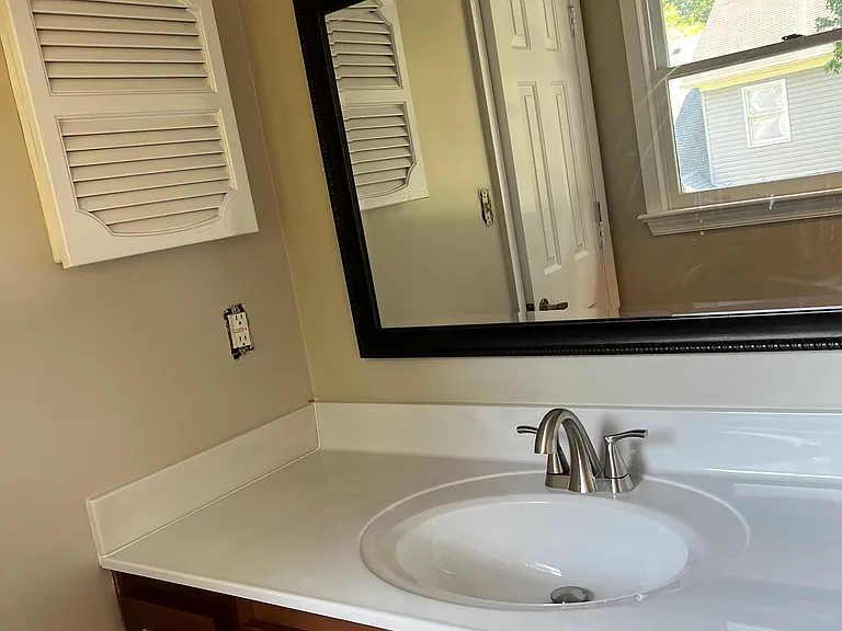 103 Hearthstone — Photo 4