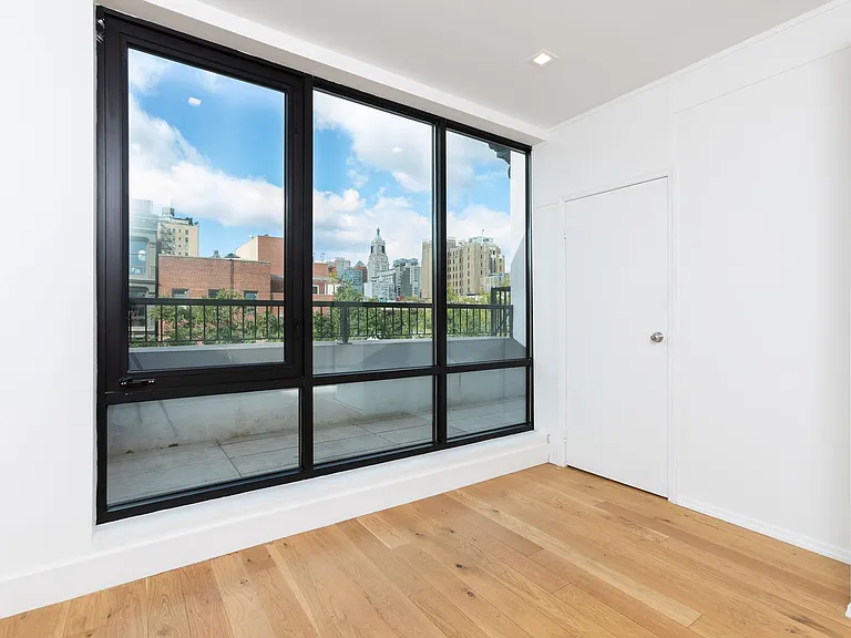 174 1st Ave #PH — Photo 3
