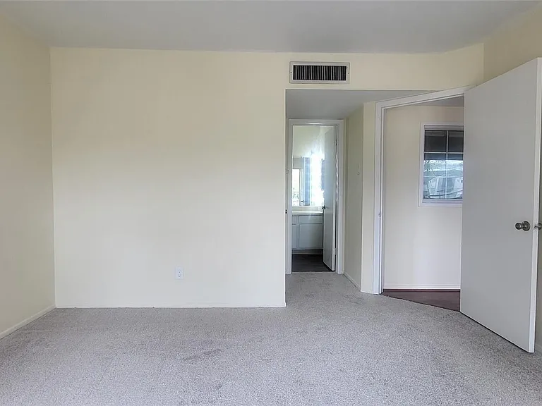 2822 S Bartell Dr #21 — Photo 9
