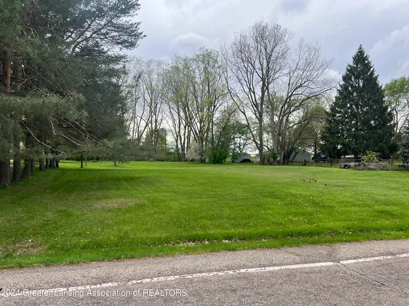 Bon Air Rd, Lansing, MI 48917