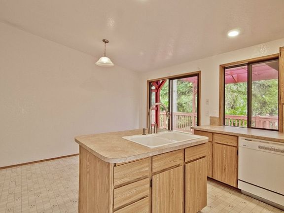 Kitchen with eating area