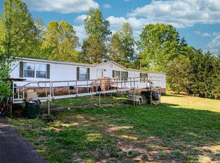 7292 Pyramid Rd, Hickory, NC 28602