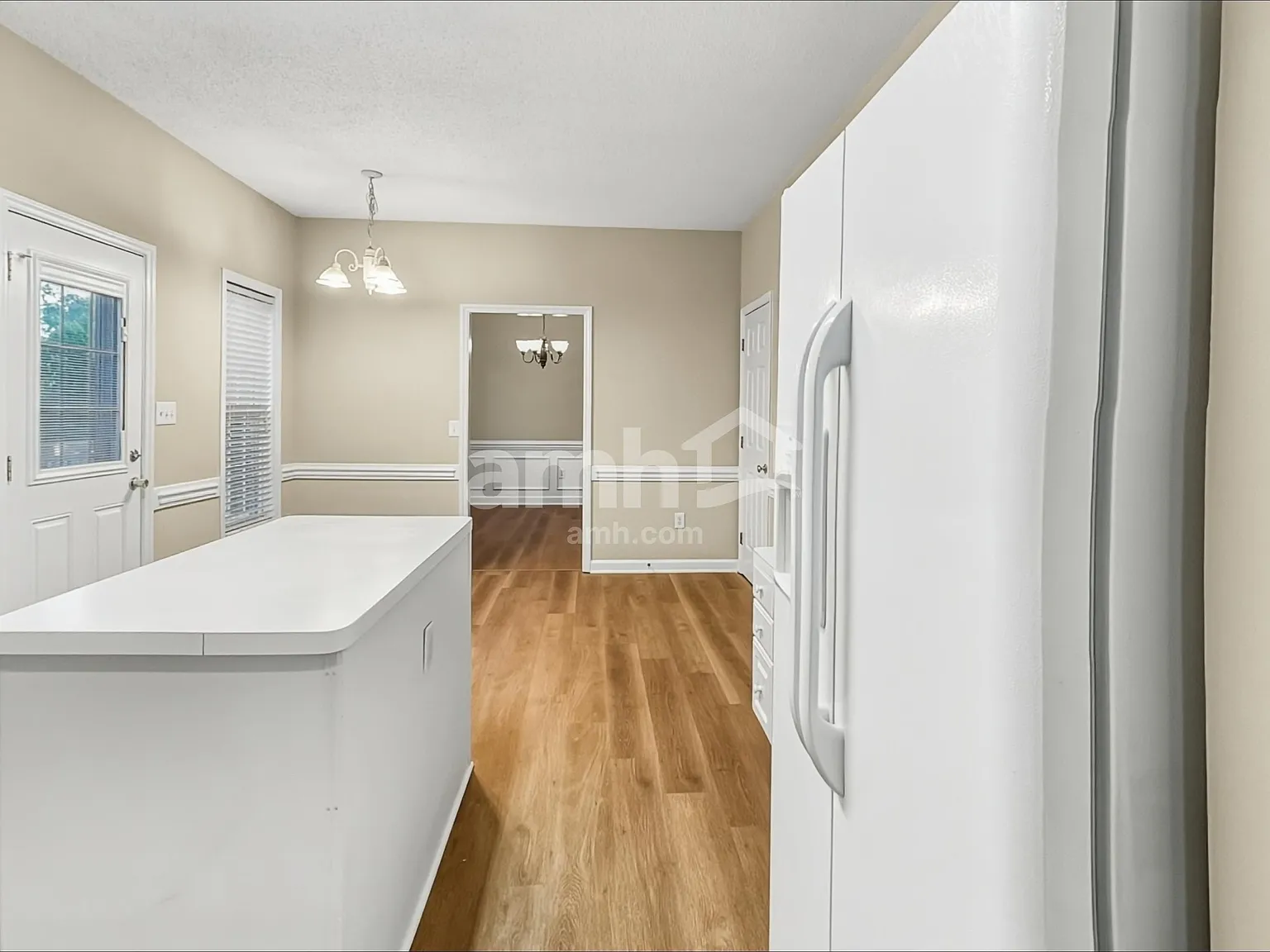 4 bed, 2.5 bath, 2177 sqft, $2,440 — Photo 4
