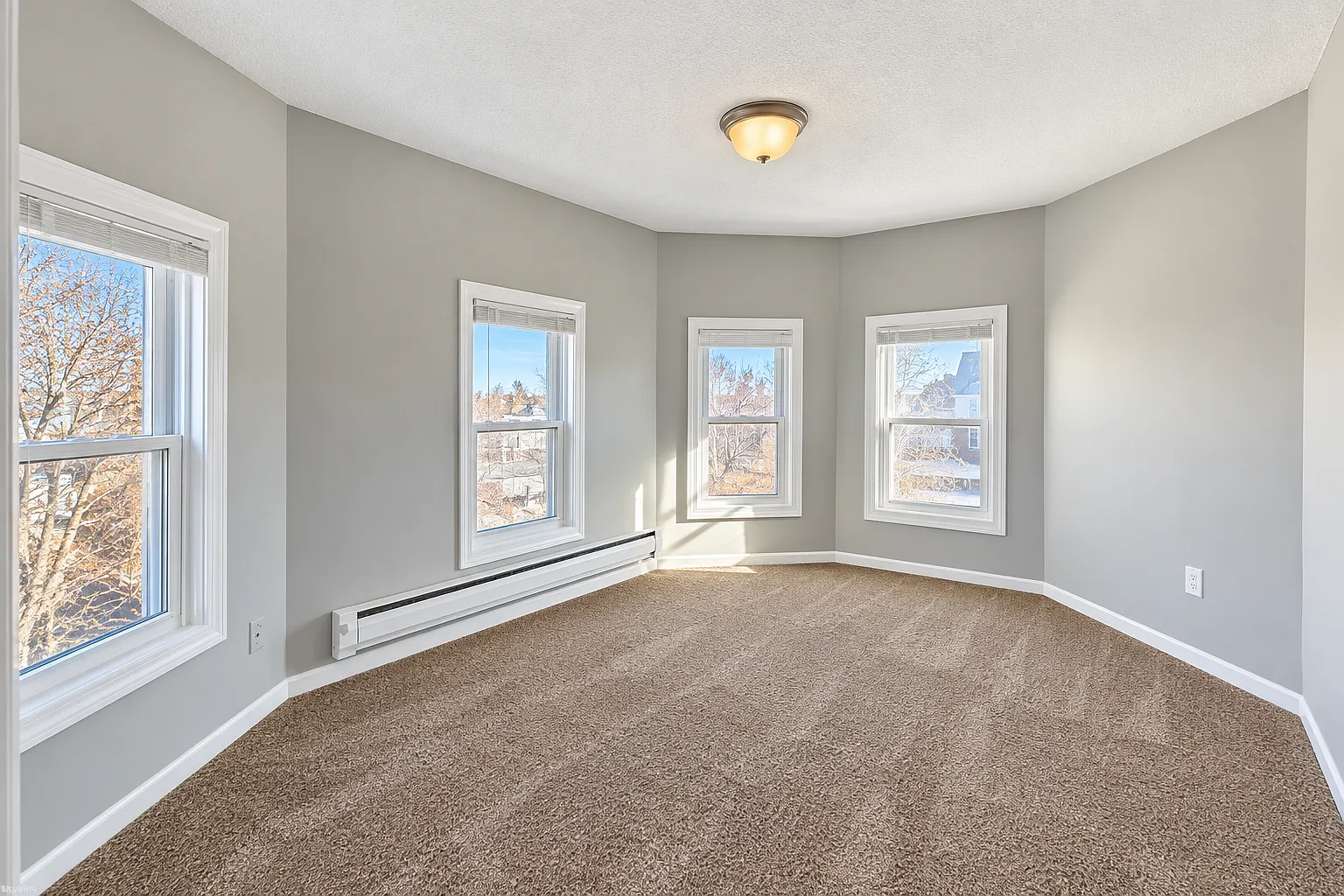 4 bed, $1,499 — Photo 3
