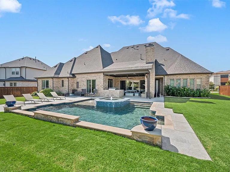 908 Lake Carillon Ln — Photo 35