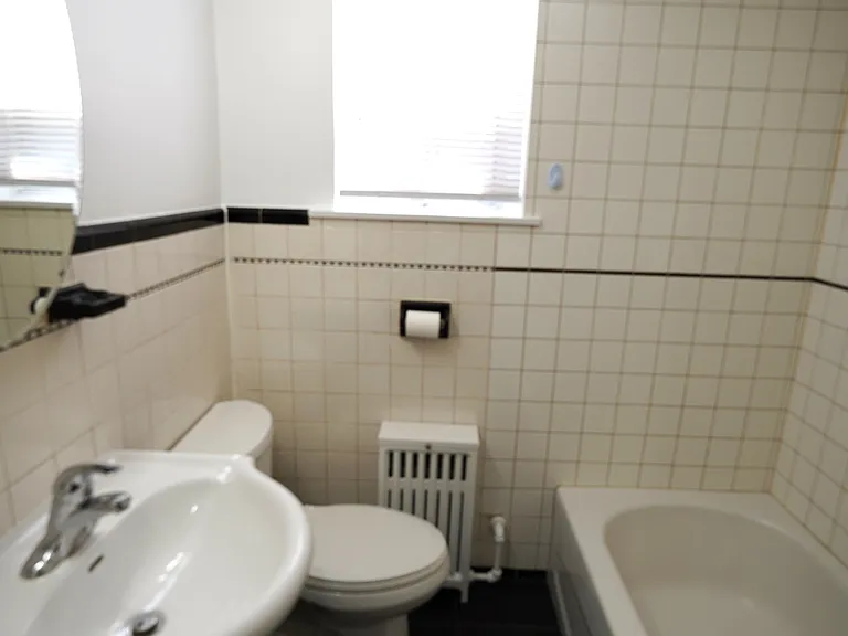 324 Lauder Ave — Photo 4