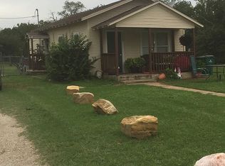 718 Texas St, Graham, TX 76450