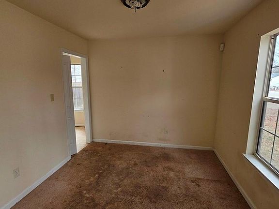 2nd image of 54 George Ct