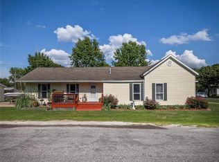 401 E Maple St, Gillespie, IL 62033