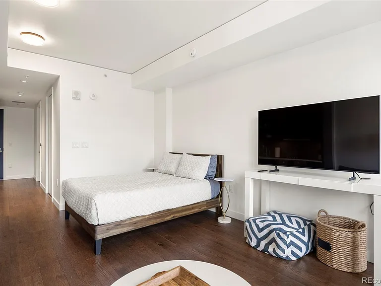 1750 Wewatta St #1305 — Photo 17