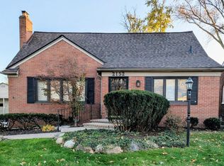 2152 Pembroke Rd, Birmingham, MI 48009