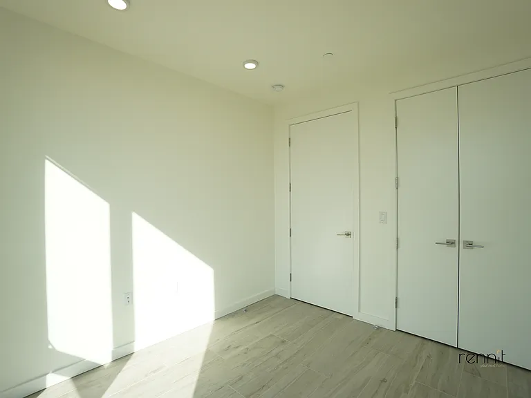 33 Little Nassau St #811 — Photo 11