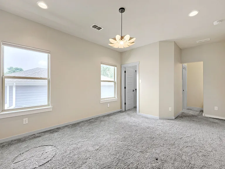 1806 Tucker St — Photo 22