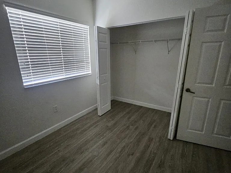 2730 NE 4th St #105 — Photo 6