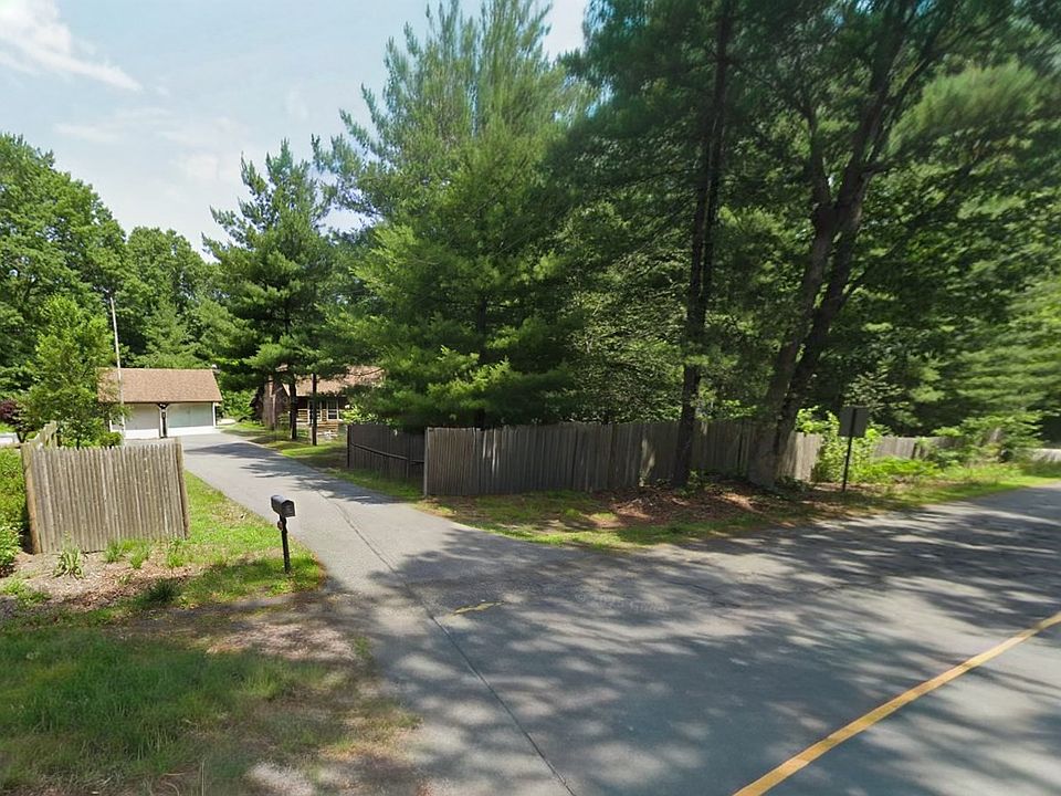 1st image of 263 Flagg St