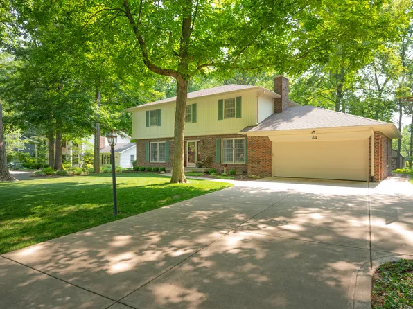 419 Woodland West Dr, Greenfield, IN 46140