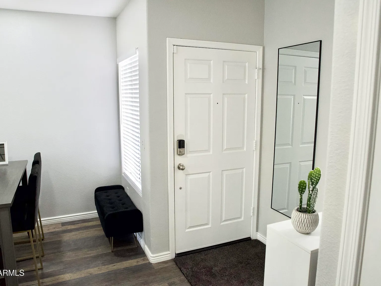 2 bed, 2.0 bath, 897 sqft, $2,700 — Photo 3