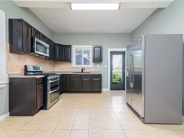 119 Beaufort St, Providence, RI 02908