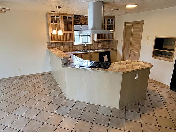 4th image of 1803 Avenue G