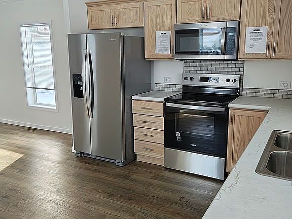 3rd image of 143 Cromwell Dr