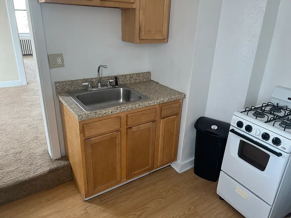 2933 W Liberty Ave #5