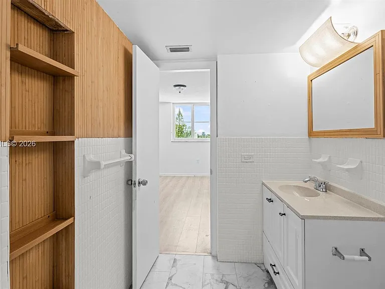 1145 Normandy Dr #505 — Photo 18