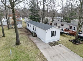 13548 Pinewood Dr, Grand Haven, MI 49417