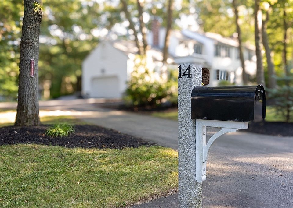1st image of 14 Briarwood Cir