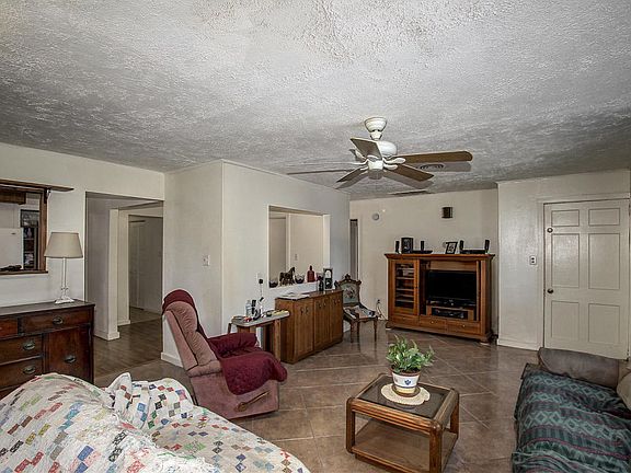 5th image of 2409 W Marshall Ave
