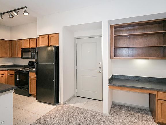 Walk in tile and Office Desk Included!