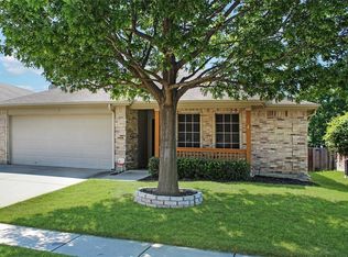 13217 Fencerow Rd, Fort Worth, TX 76244