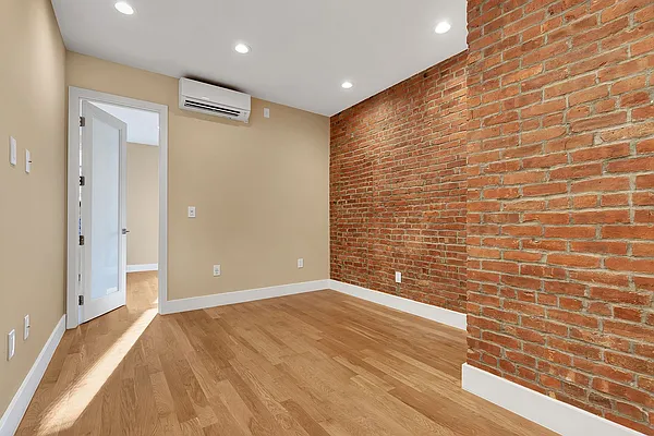 Rented by Cooper & Cooper Real Estate | media 14