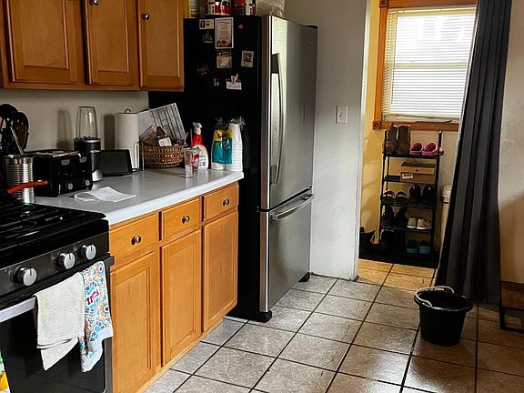 4th image of 1504 E Columbus Dr