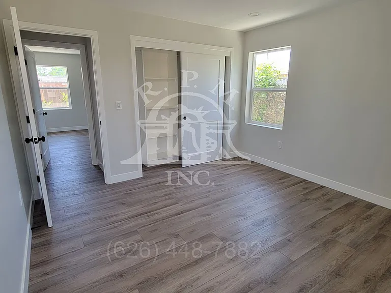 13872-13874 Saranac Dr — Photo 16