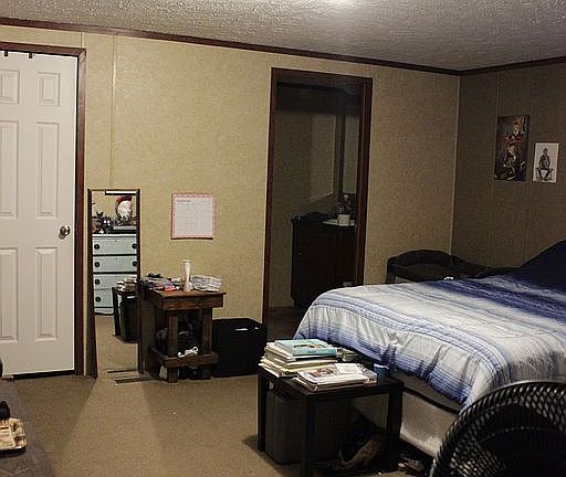 Master with walk-in closet