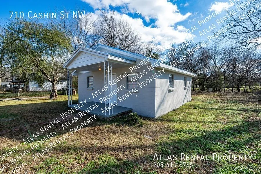 Comfortable 2BR Home with Granite Counters & Pet-Friendly Living! — Photo 2