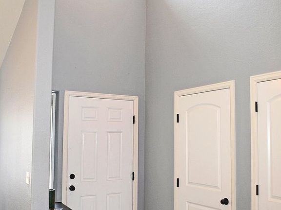3rd image of 2668 Emerald St
