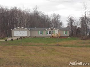 740 S Loree Rd, Carsonville, MI 48419