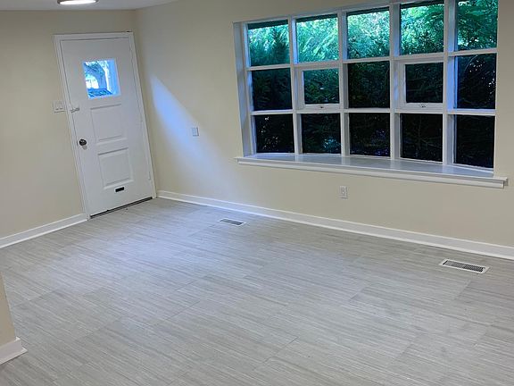 5th image of 1716 Borbeck Ave #1