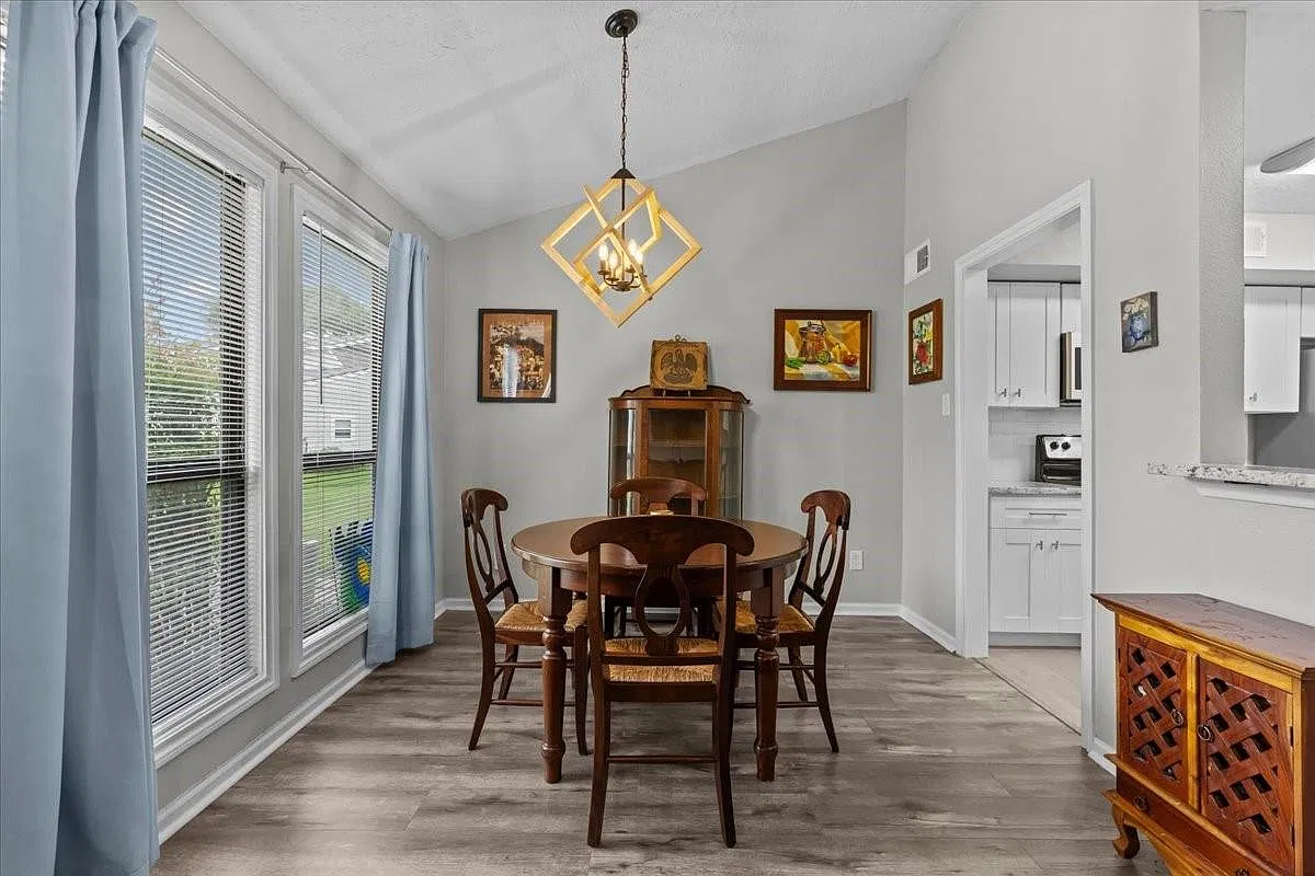 2 bed, 3.0 bath, 1590 sqft, $2,250 — Photo 4