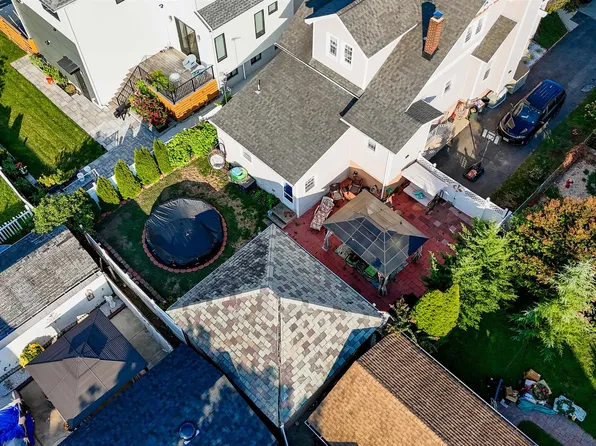 1041 Stonewall Lane image 4 of 48