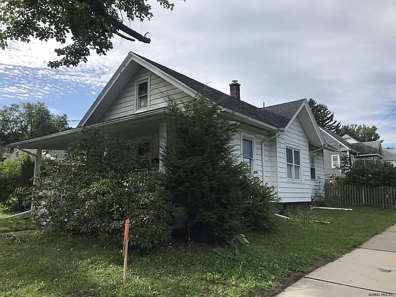 2nd image of 162 Woodlawn Ave