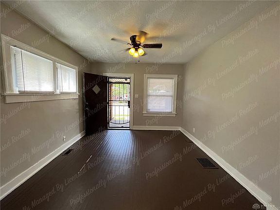 5th image of 614 S Smithville Rd