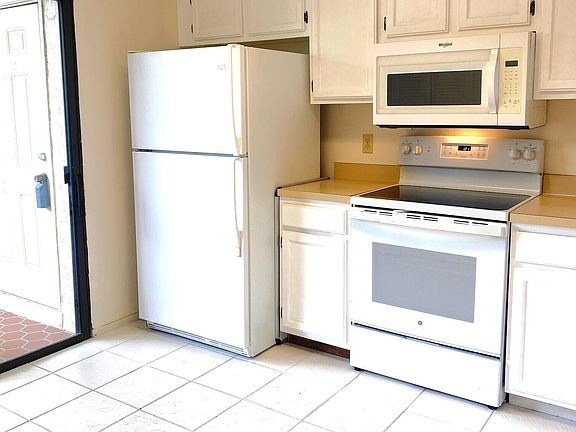 3rd image of 180 Sarita Court