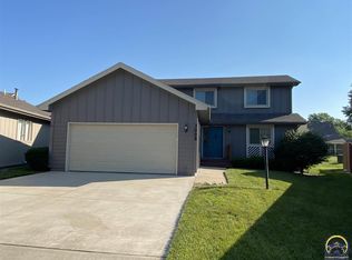 3008 SW Brushcreek Cir, Topeka, KS 66614