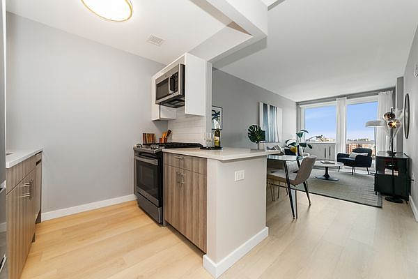 1st image of 800 Flatbush Ave APT 601