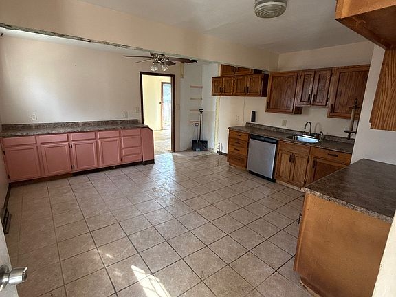 2nd image of 3441 Eisenhower Rd