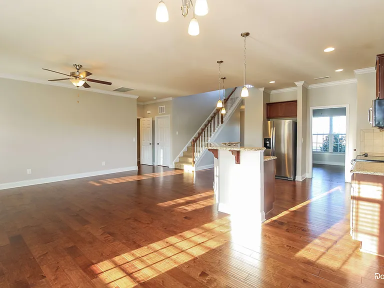 193 Twisted Cypress Ln — Photo 5