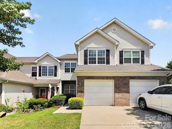 12028 Stratfield Place Cir, Pineville, NC 28134