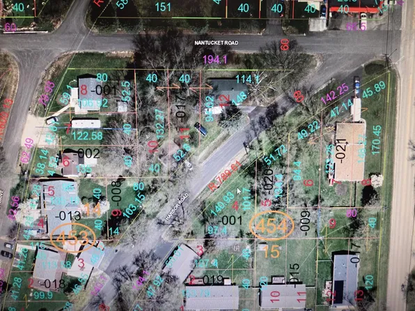 7412 Harbor Rd, Wonder Lake, IL 60097